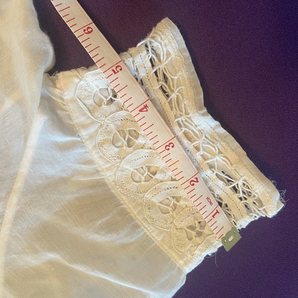 Lace accent blouse - Picture 10 of 10